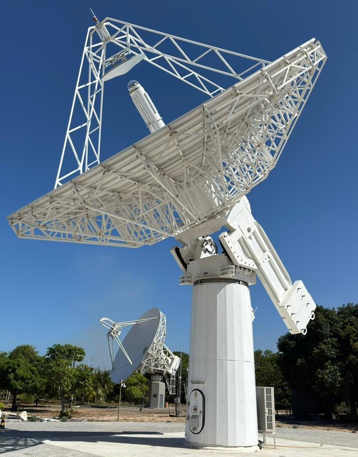 Antena do Rádio Observatório Espacial do Nordeste